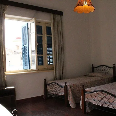 Hostel Trianon Paphos