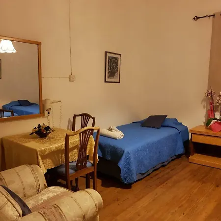 Trianon Hostel *
